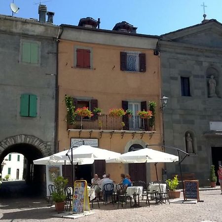 Appartement Piazza Fiumalbo Citta D'Arte Extérieur photo